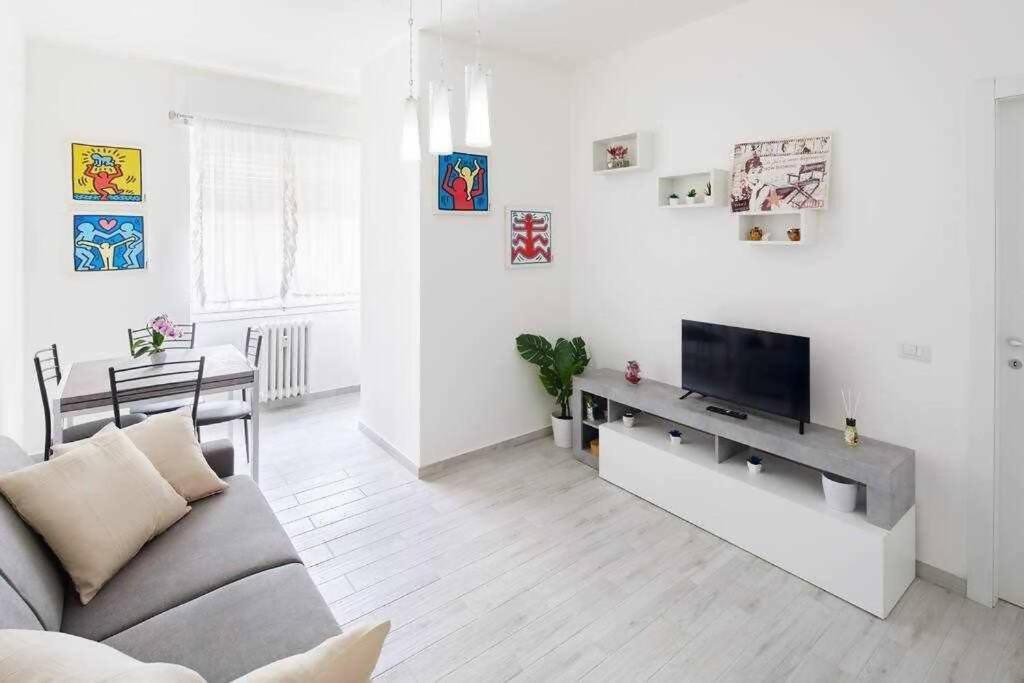 Sunny San Siro Stadio Apartment Milan Extérieur photo
